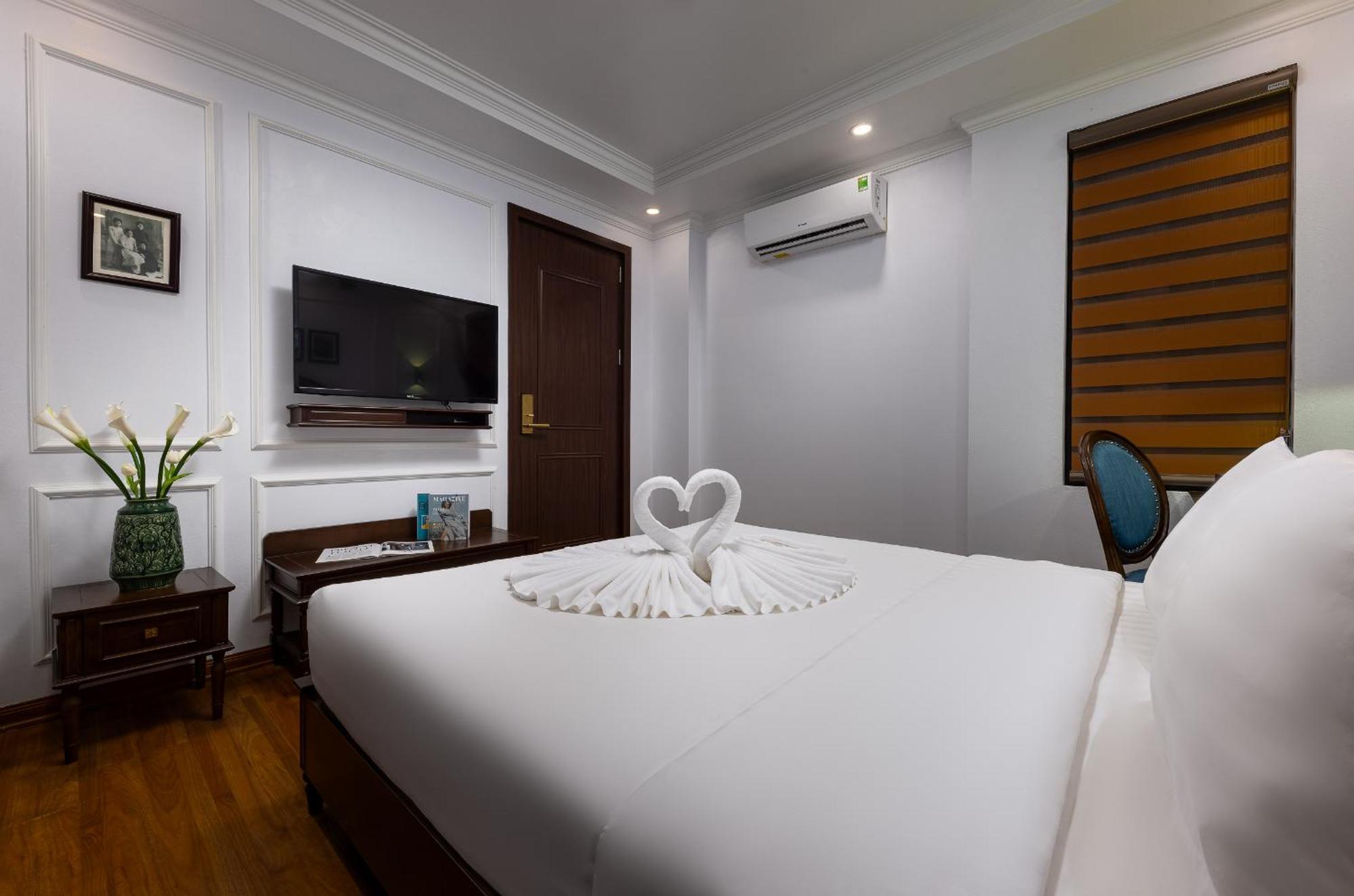 Paddy Hotel Ha Long Buitenkant foto