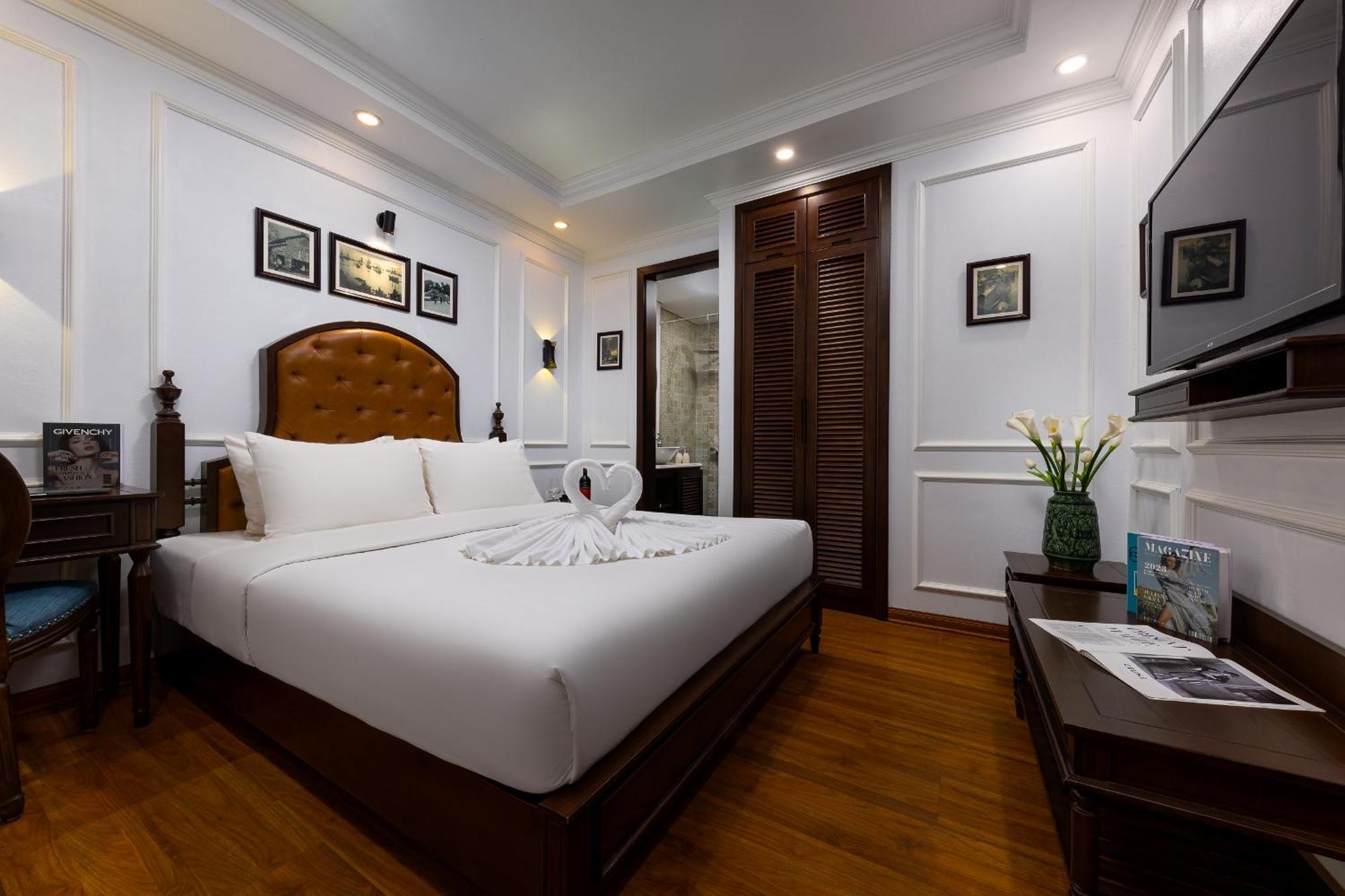 Paddy Hotel Ha Long Buitenkant foto