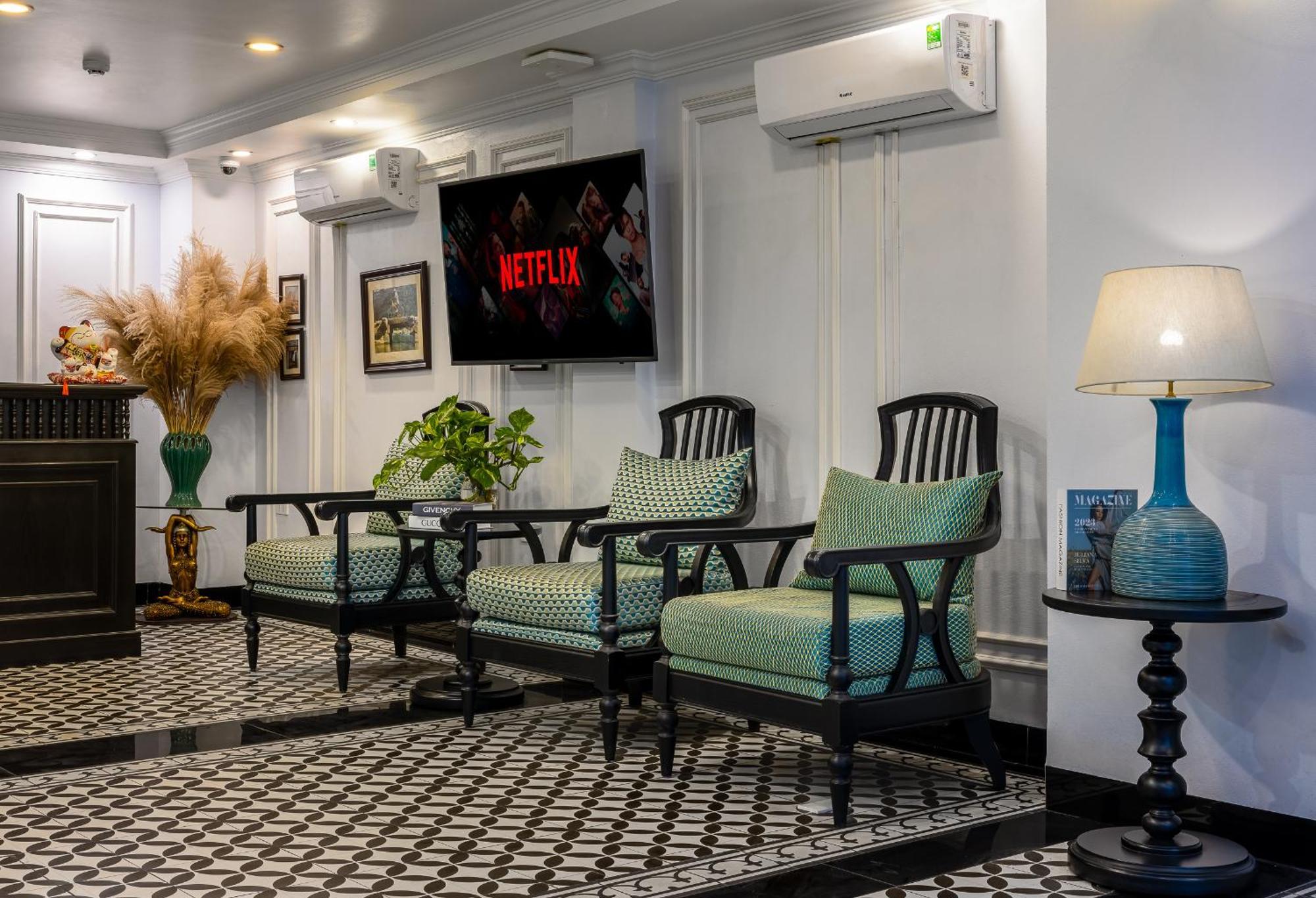 Paddy Hotel Ha Long Buitenkant foto